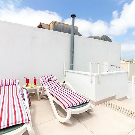 Flatguest - Lovely Terrace *