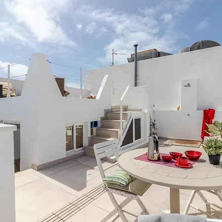 Flatguest - Lovely Terrace *